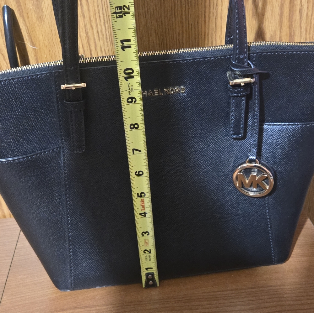 Michael Kors BlackTote Bag - Picture 7 of 8